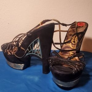 Black and Gold strappy sandal